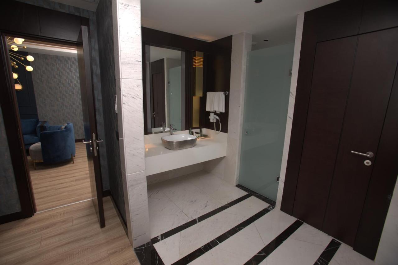 The Green Park 加济安泰普 外观 照片 Bathroom
